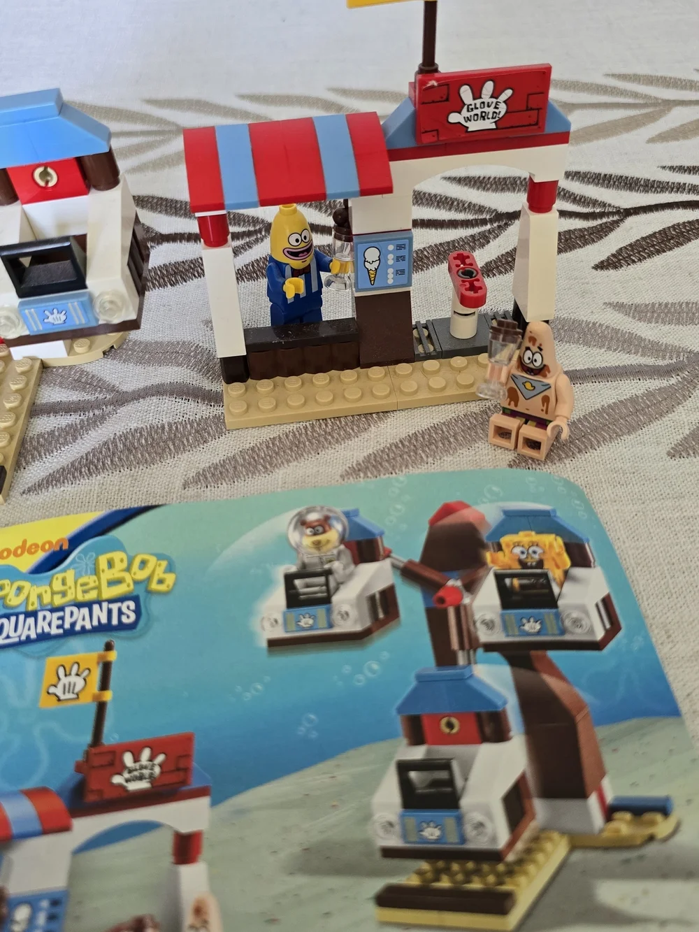 LEGO SpongeBob SquarePants Glove World Set 3816
